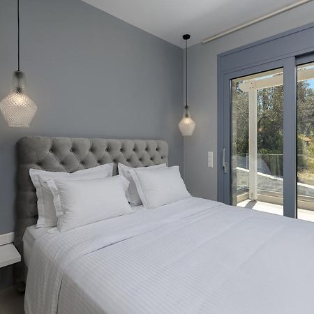 Diamond Dream Villa Камиларион Екстериор снимка
