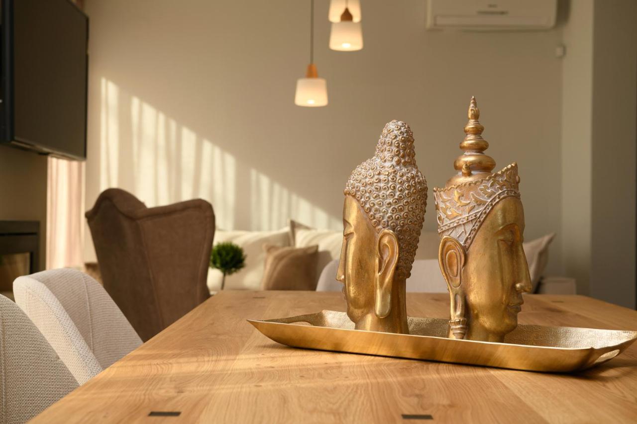 Diamond Dream Villa Камиларион Екстериор снимка