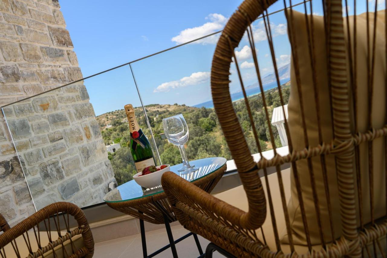 Diamond Dream Villa Камиларион Екстериор снимка