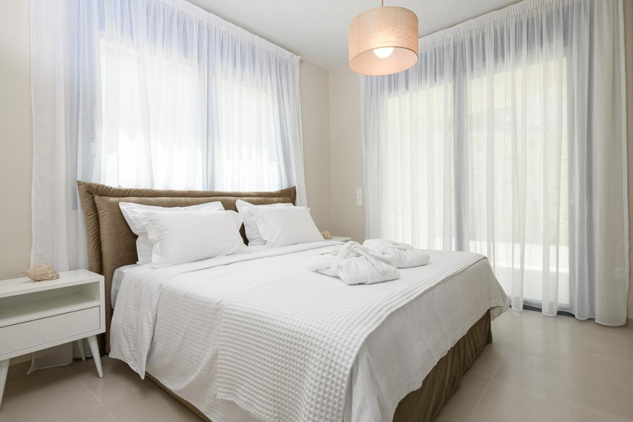 Diamond Dream Villa Камиларион Екстериор снимка