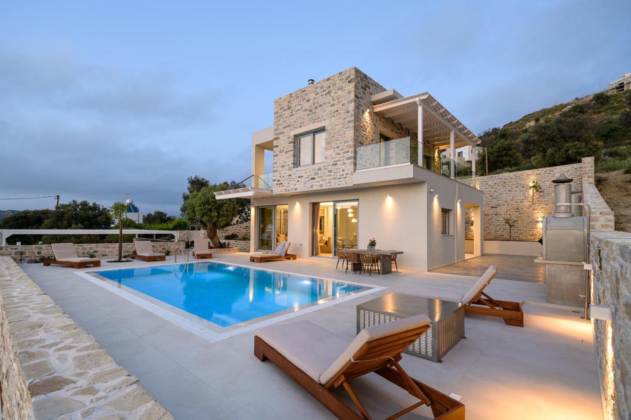 Diamond Dream Villa Камиларион Екстериор снимка