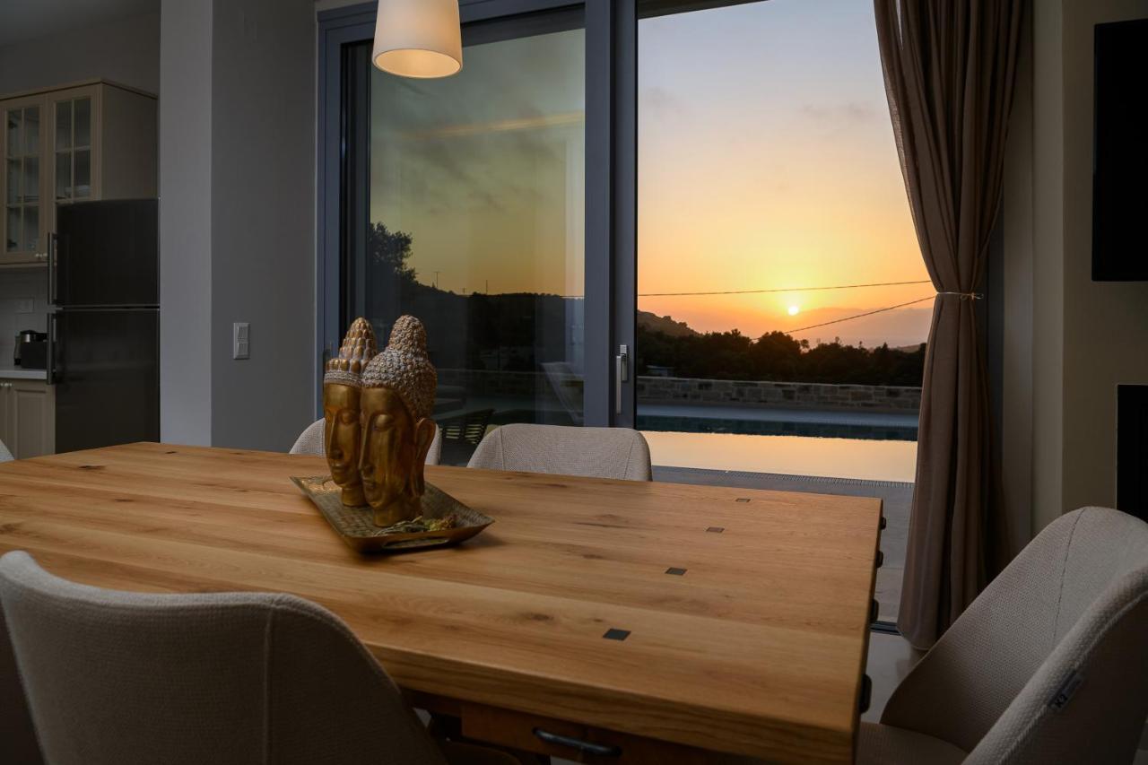 Diamond Dream Villa Камиларион Екстериор снимка