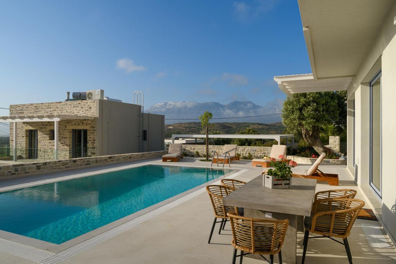 Diamond Dream Villa Камиларион Екстериор снимка