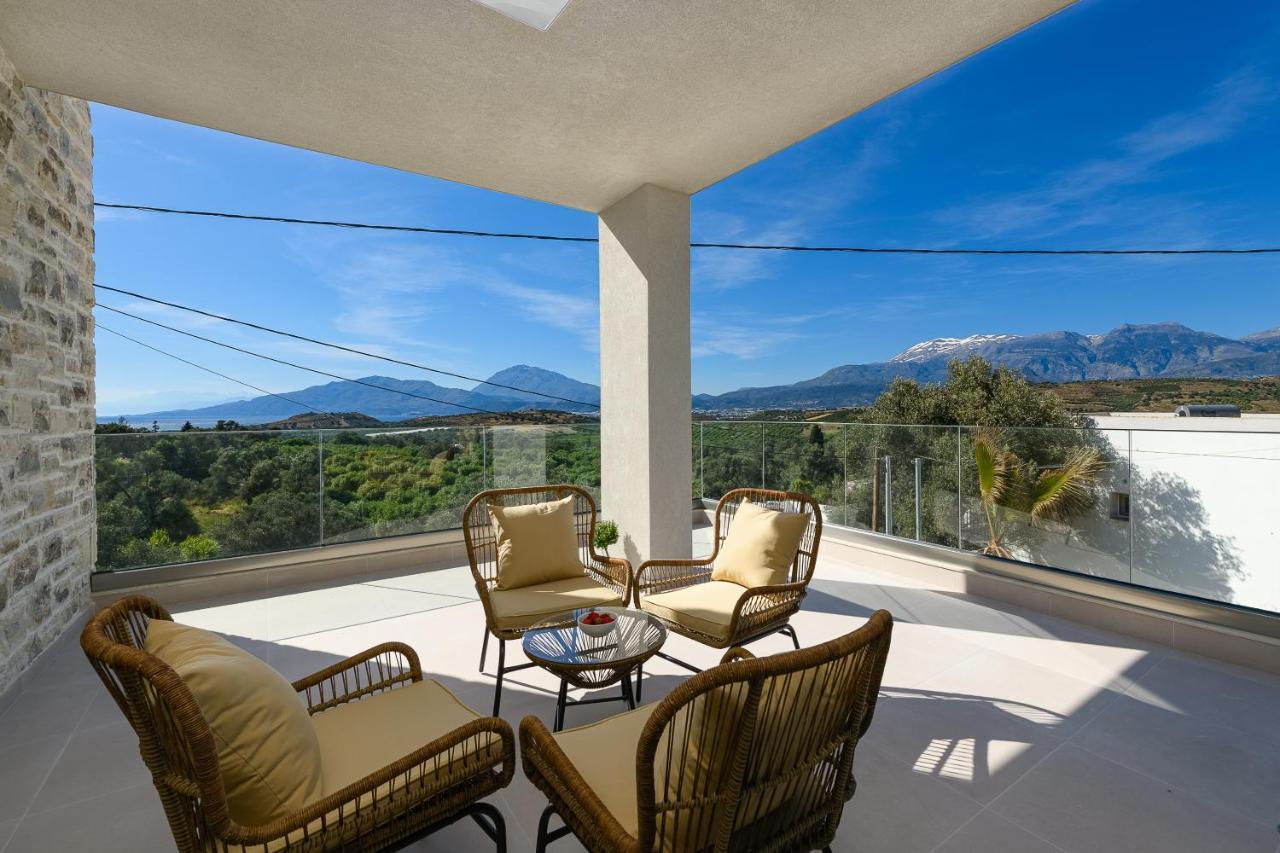 Diamond Dream Villa Камиларион Екстериор снимка
