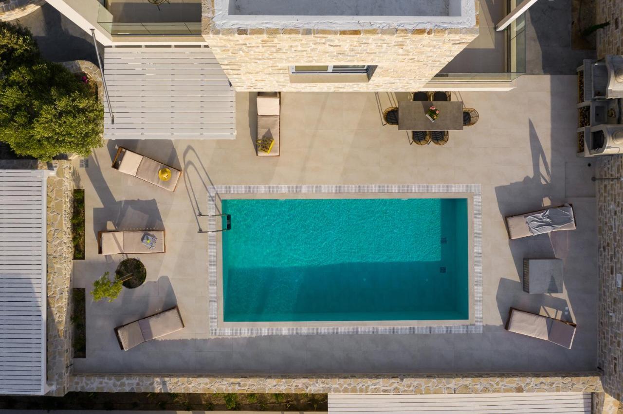 Diamond Dream Villa Камиларион Екстериор снимка
